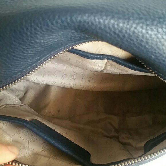 Michael Kors weston- EUC - Picture 6 of 8